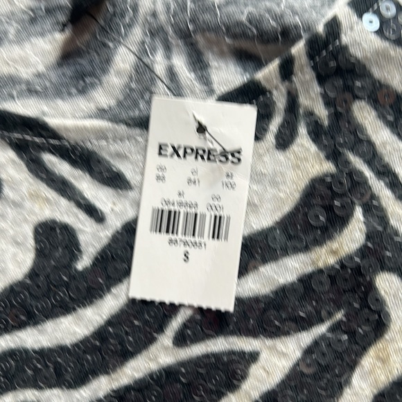 Sequel Zebra Top from Express NWT - Picture 5 of 5